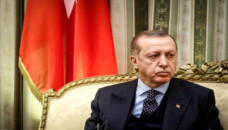 المحكمة الدستورية بتركيا تجرد أردوغان من سلطته في إقالة محافظ البنك المركزي