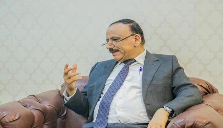 ابرز ماجاء في لقاء وزير النقل اليمني بمستشار اقتصادي أممي بعدن(صور)